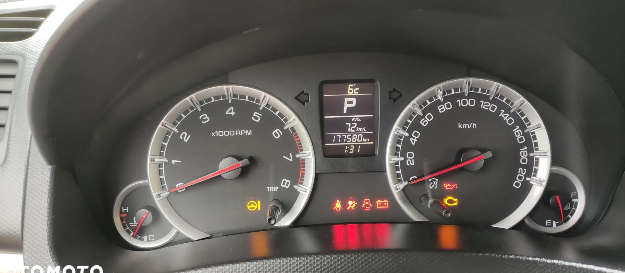 Suzuki Swift cena 27900 przebieg: 177000, rok produkcji 2013 z Słupsk małe 232